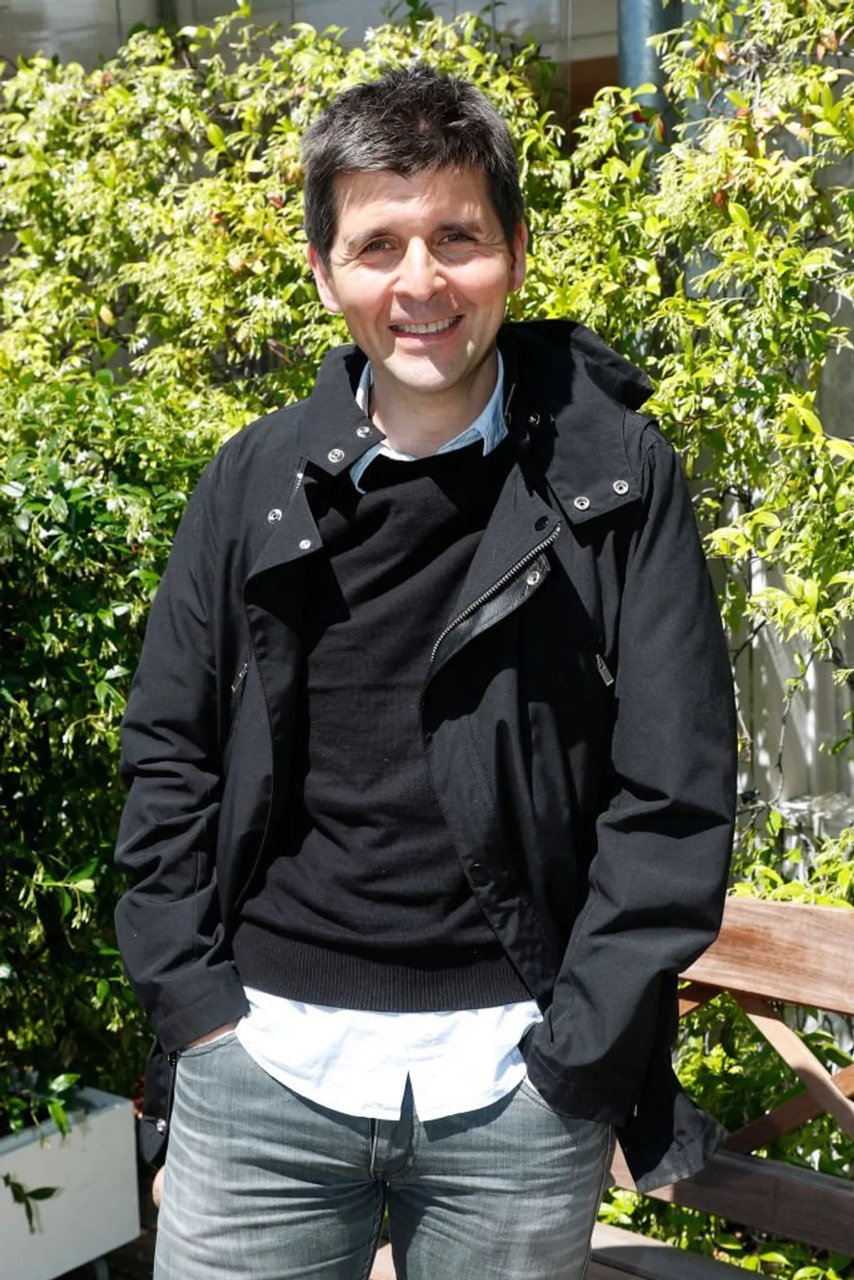 Le journaliste Thomas Sotto assiste au déjeuner `` France Télévision '' lors de l'Open de Tennis de France 2019 - Jour 3 à Roland Garros le 28 mai 2019 à Paris, France. | Photo : Getty Images
