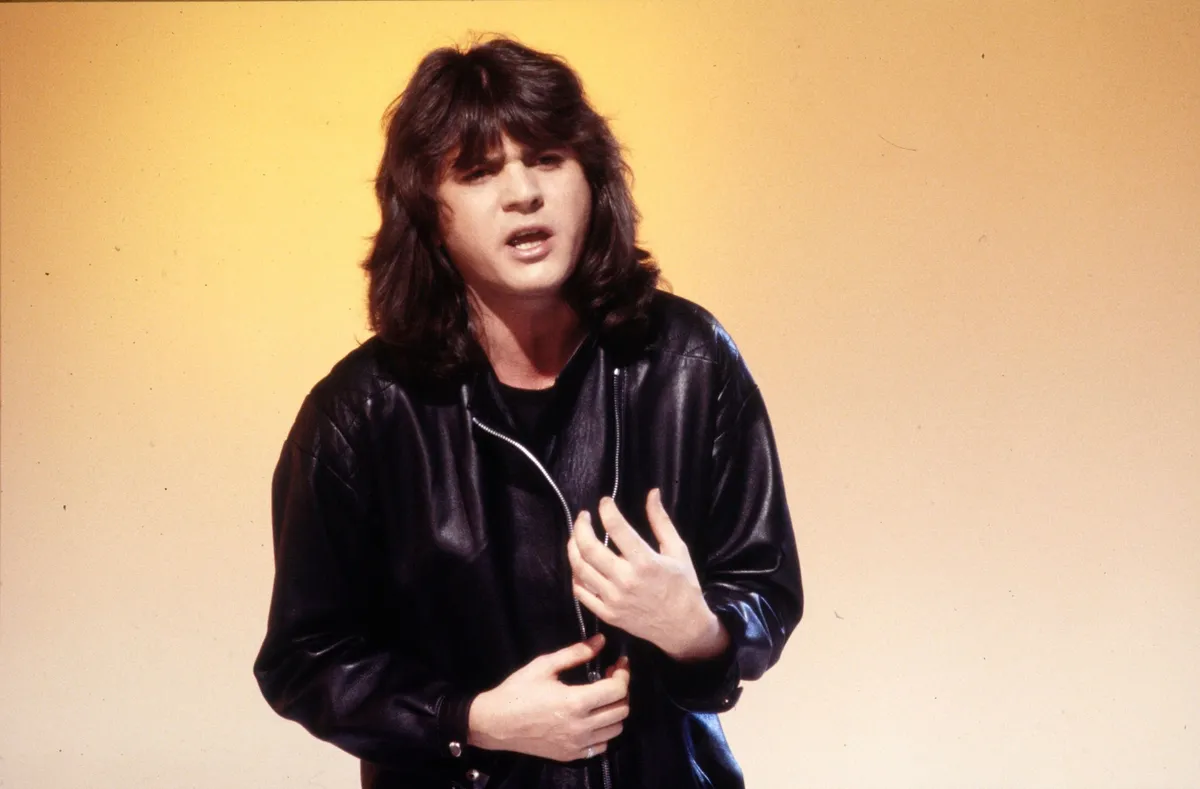 Daniel Balavoine chante sur le tournage de "" Number one "". | Photo : Getty Images