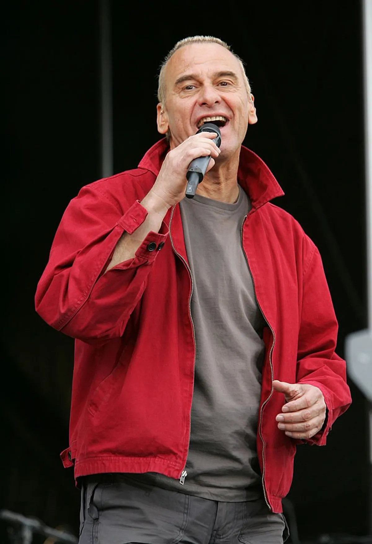 Le chanteur Michel Fugain à un concert pour la lutte contre la leucémie I Photo : Getty Images