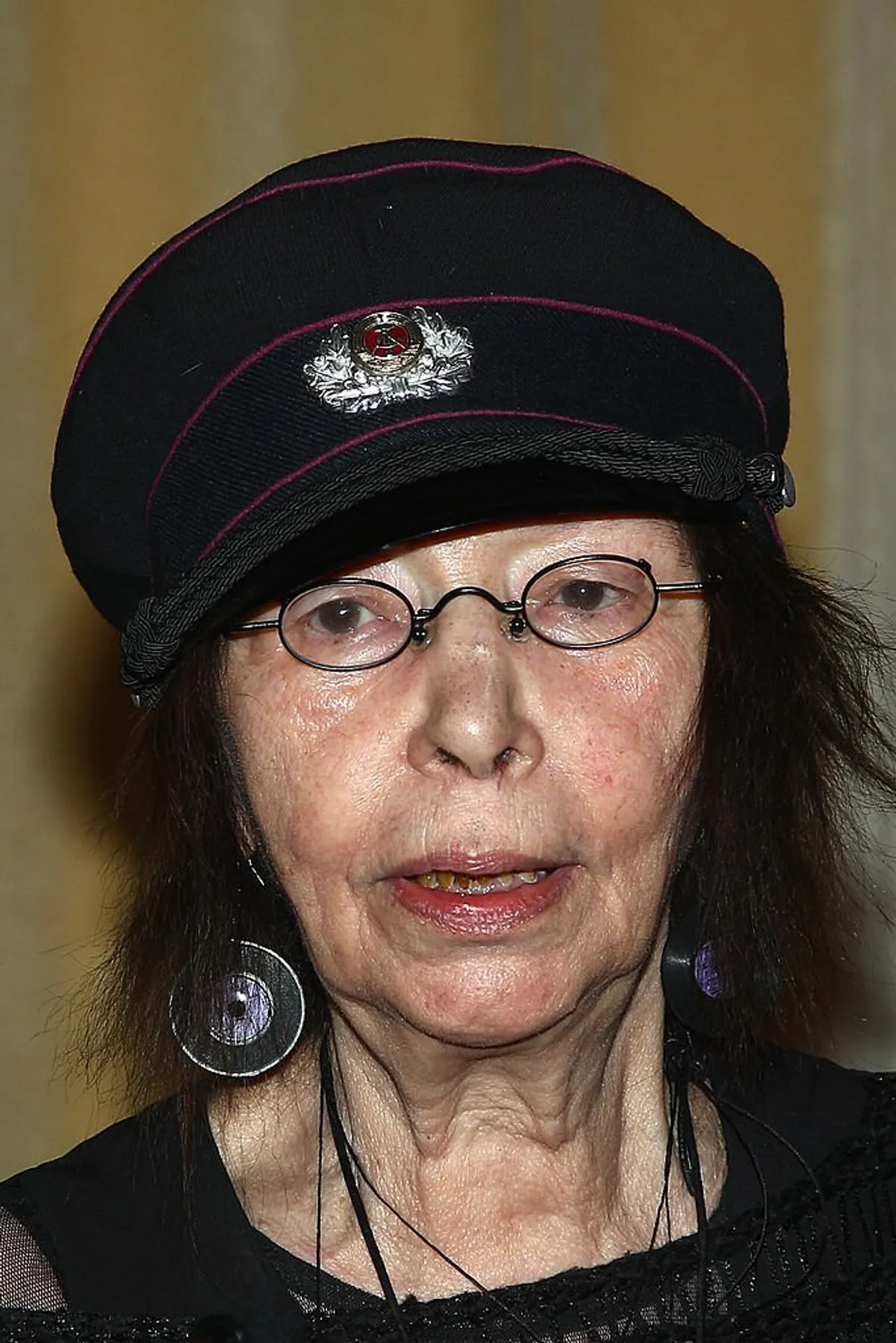 Brigitte Fontaine est photographiée avant d'être récompensée à la Mairie de Paris le 22 mars 2012 à Paris, France. | Photo : Getty Images