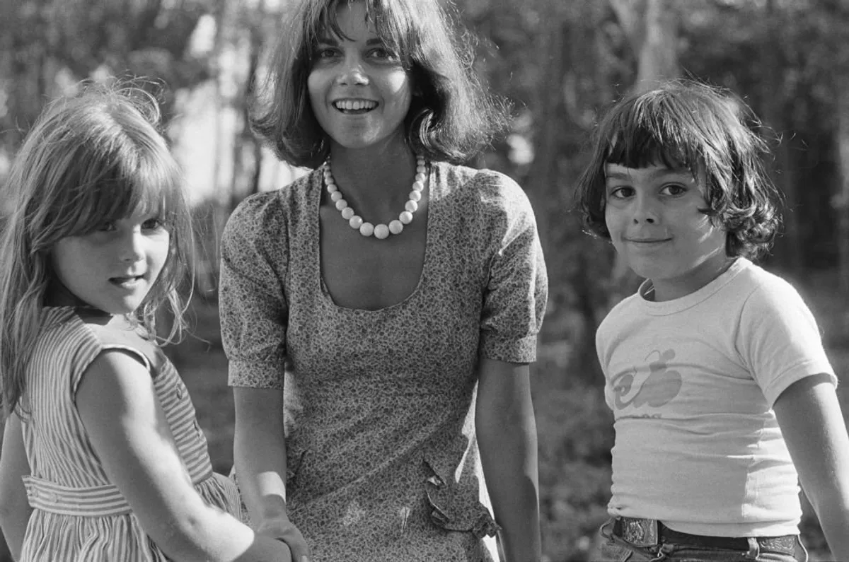 Chantal Goya avec ses enfants Jean-Paul et Clarisse | Photo : Getty Images