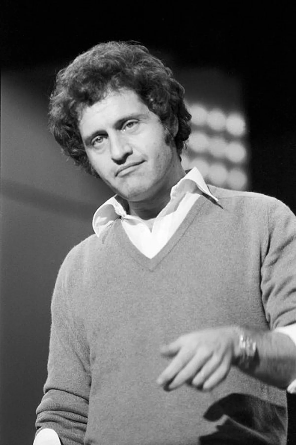 Le chanteur de chanson française Joe Dassin se trouve en Allemagne, vers 1970. Photo : Getty Images