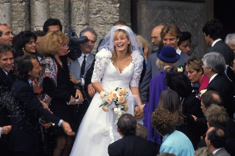Mariage de David Hallyday, chanteur, avec le top model Estelle Lefébure le 15 septembre 1989 à Freneuse-sur-Risle, France. | Photo : Getty Images