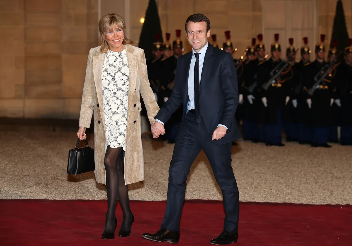 Brigitte et Emmanuel Macron le 10 mars 2016 à Paris. | Photo : Getty Images