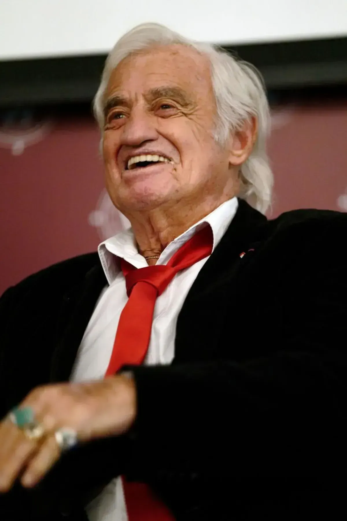 Jean-Paul Belmondo assiste à la cérémonie des gants d'or le 18 octobre 2019 à Bruxelles, en Belgique. | Photo : Getty Images