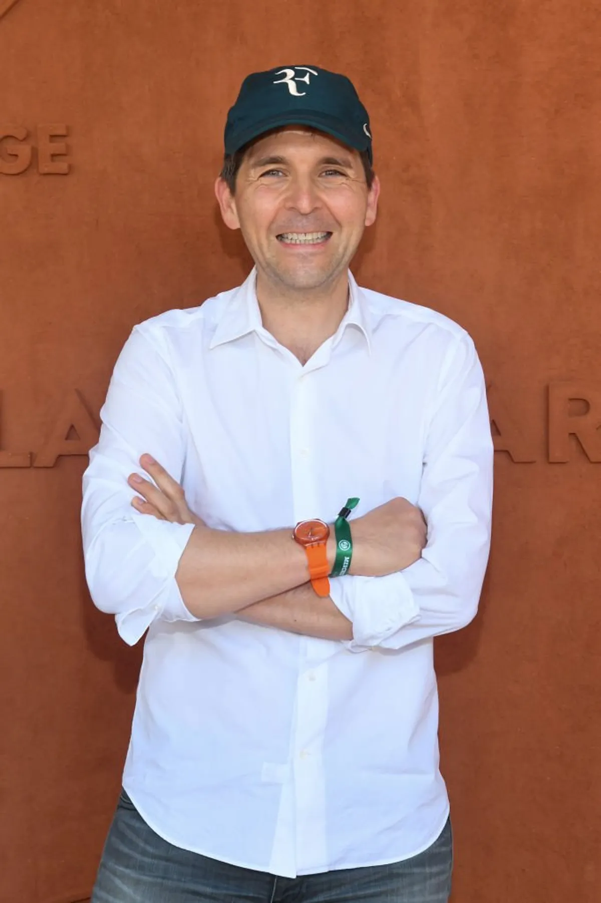 le journaliste Thomas Sotto assiste à l'Open de tennis français 2019 - Jour 13 à Roland Garros le 07 juin 2019 à Paris, France. | Photo : Getty Images