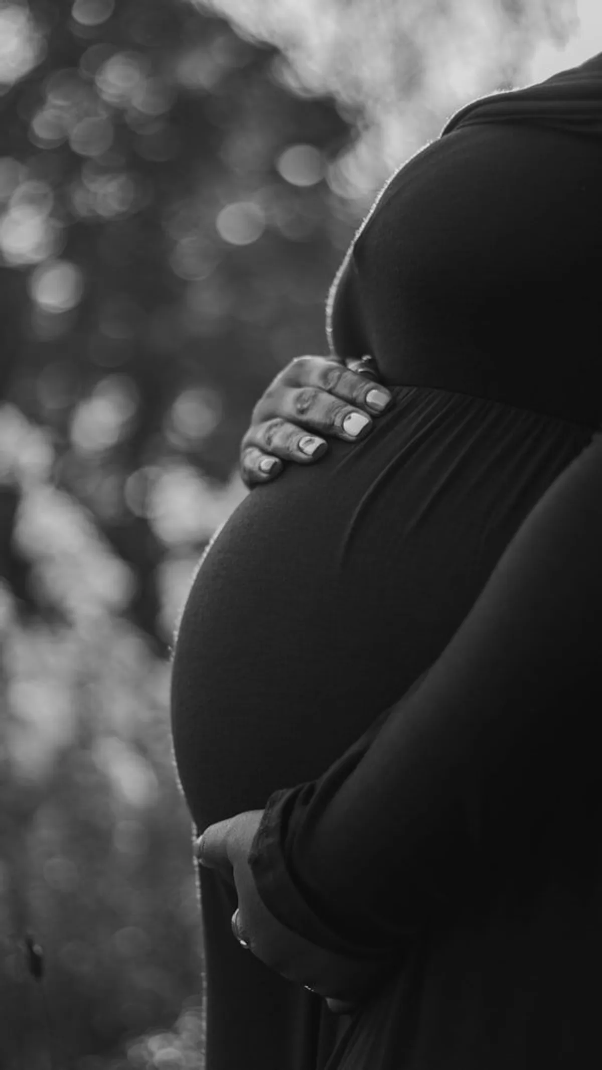 Un ventre de femme enceinte. l Source : Unsplash
