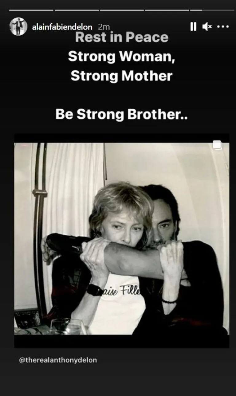 Anthony Delon et sa mère Nathalie Delon | Photo : Instagram