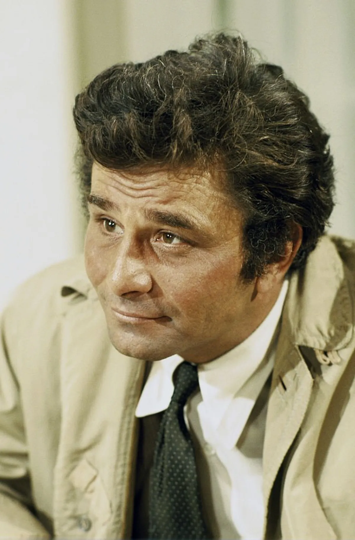 Peter Falk comme lieutenant Columbo dans COLUMBO sainson 2. | Photo : Getty Images