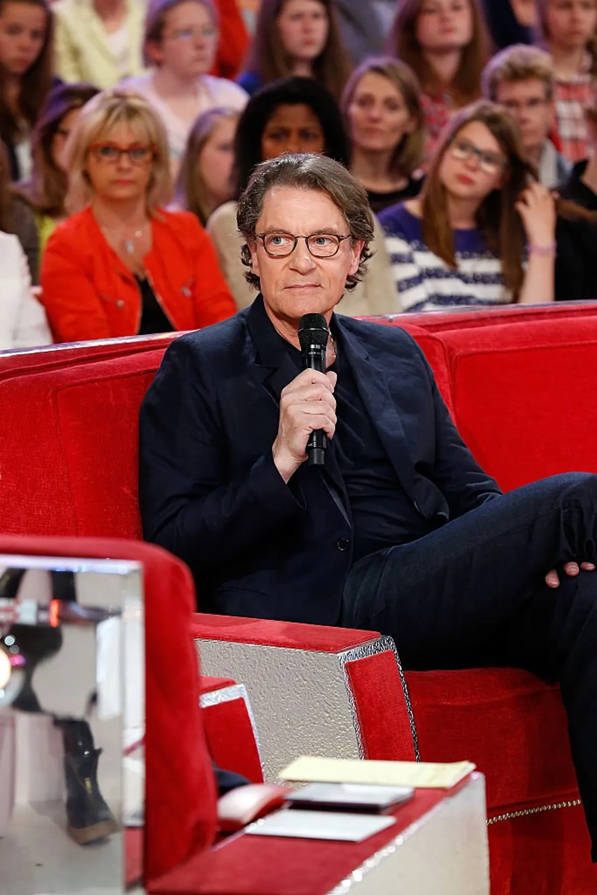 Francis Cabrel assiste à l'émission de télévision "Vivement Dimanche" au Pavillon Gabriel le 29 avril 2015 à Paris, France. | Photo : Getty Images
