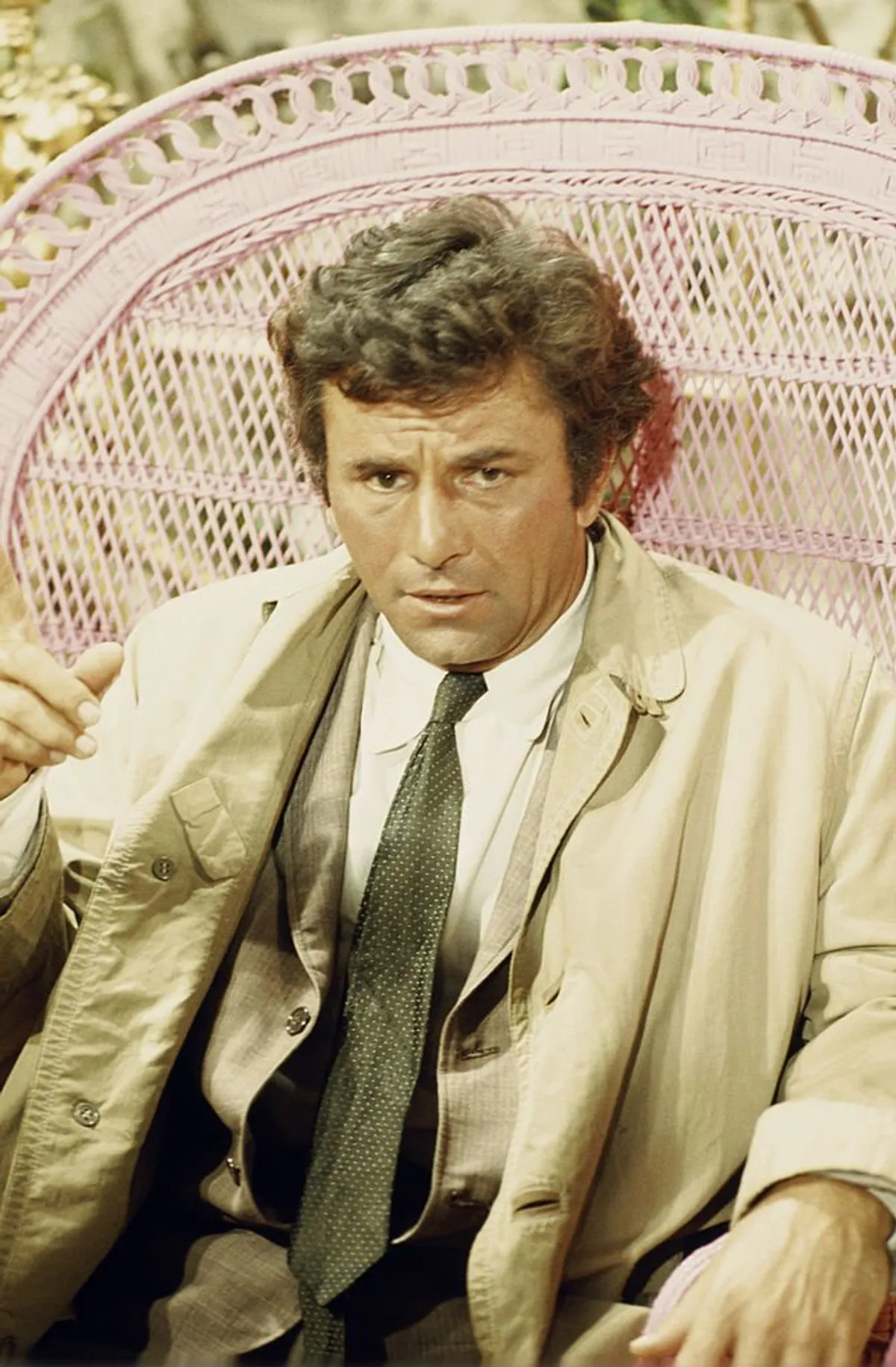 Peter Falk comme lieutenant Columbo dans COLUMBO sainson 2. | Photo : Getty Images