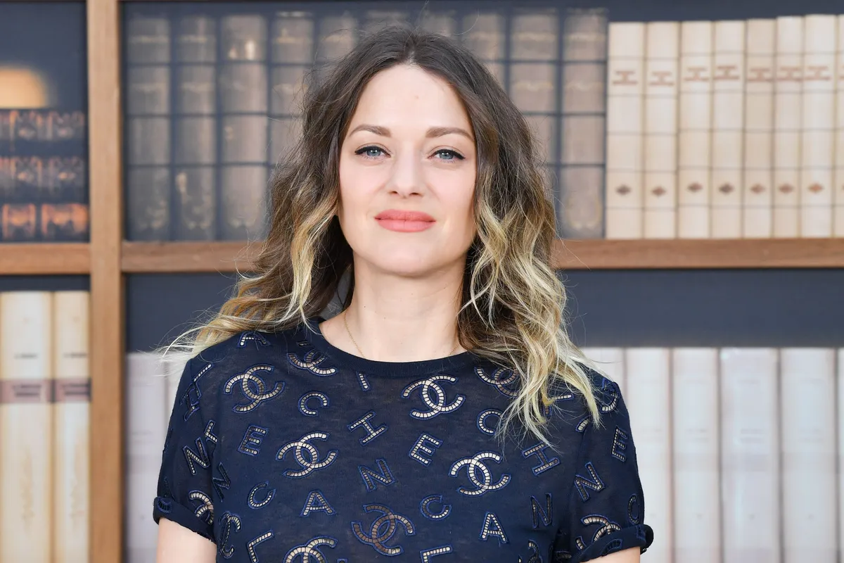 Je Porte Cette Blessure En Moi Marion Cotillard A Propos De Sa Mere Agressee