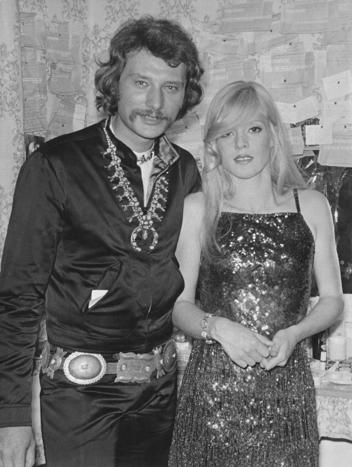 Johnny Hallyday et Sylvie Vartan, après sa prestation à l'Olympia à Paris, le 22 septembre 1970. | Photo : Getty Images
