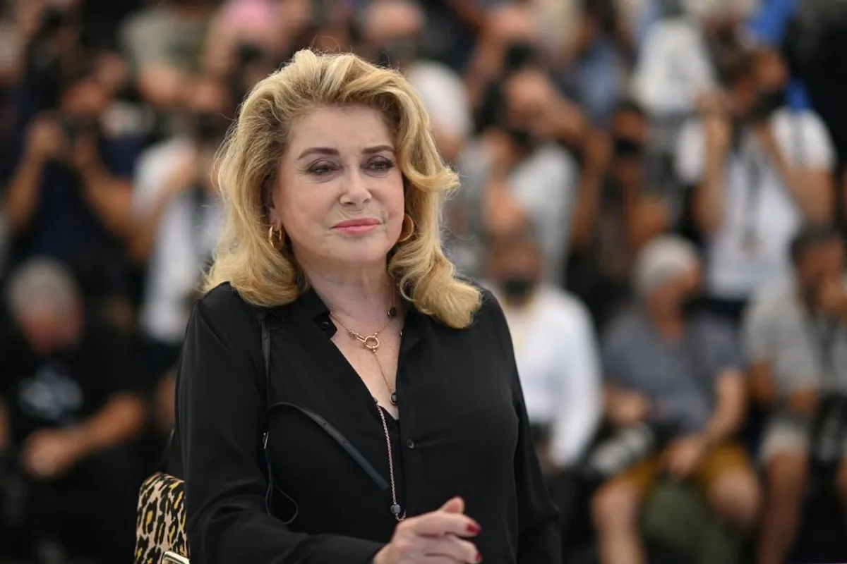 Catherine Deneuve assiste à la première de "Clouds Of Sils Maria" lors du 67e Festival de Cannes annuel, le 23 mai 2014 à Cannes, en France. | Photo : Getty Images