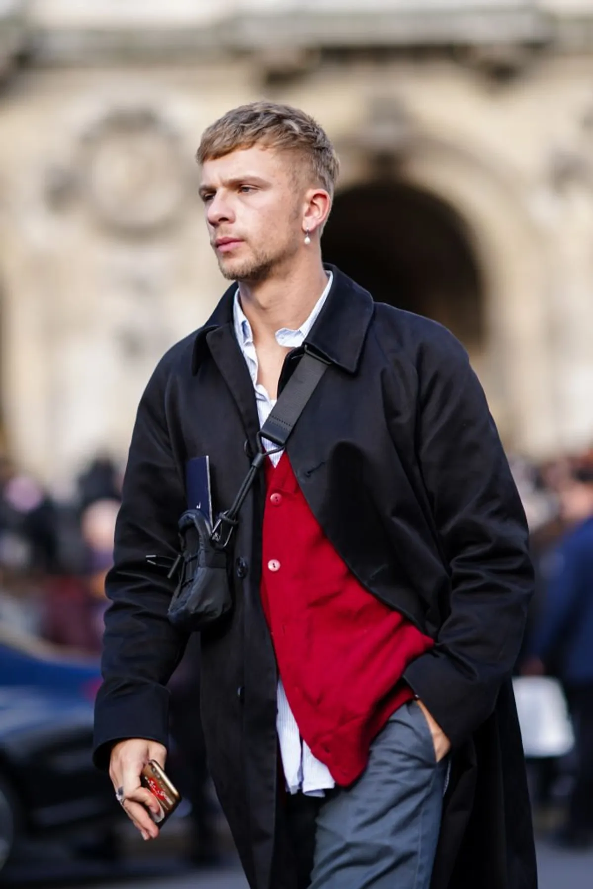Un homme avec un coupe césar. | Photo : Getty Images