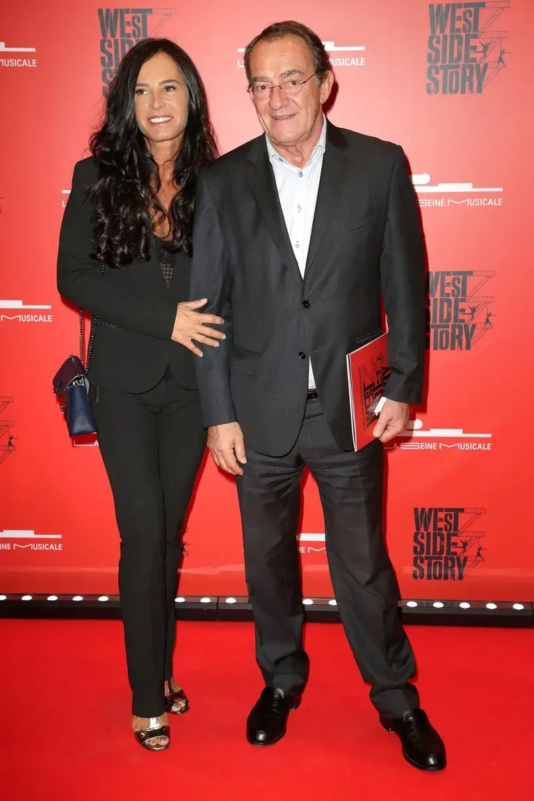 Nathalie Marquay et son mari Jean-Pierre Pernaut assistent à "West Side Story" à La Seine Musicale le 16 octobre 2017 à Boulogne-Billancourt, en France. | Photo : Getty Images