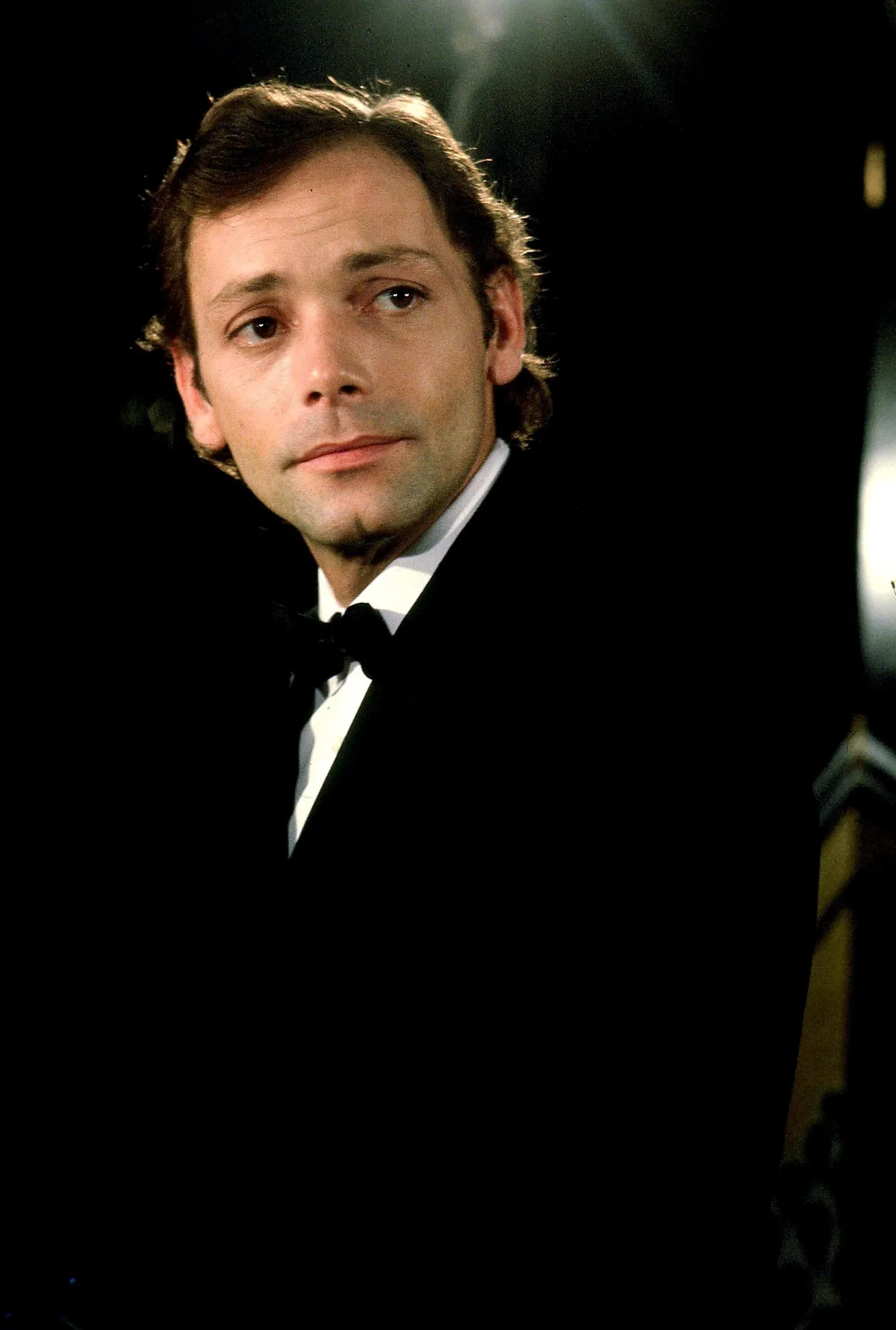Patrick Dewaere sur le tournage de "Beau-père" de Bertrand Blier, 1981. | Photo : Getty Images