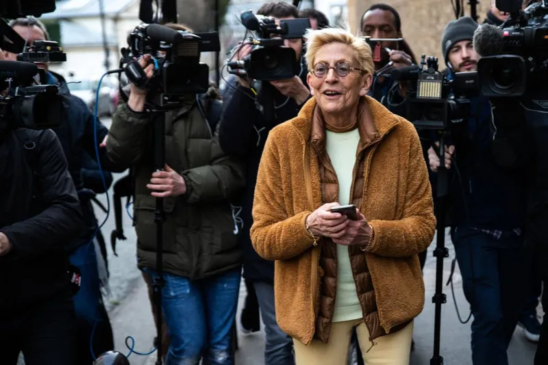 Isabelle Balkany, s'adresse aux journalistes devant la prison de la Sante le 12 février 2020 à Paris. | Photo : Getty Images