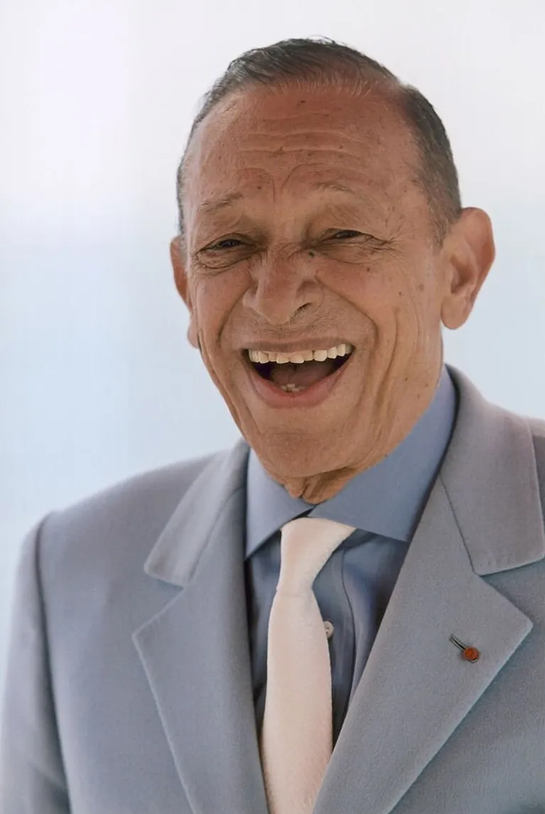 Henri SALVADOR chante à Monaco : portrait de face, riant. | Photo : Getty Images