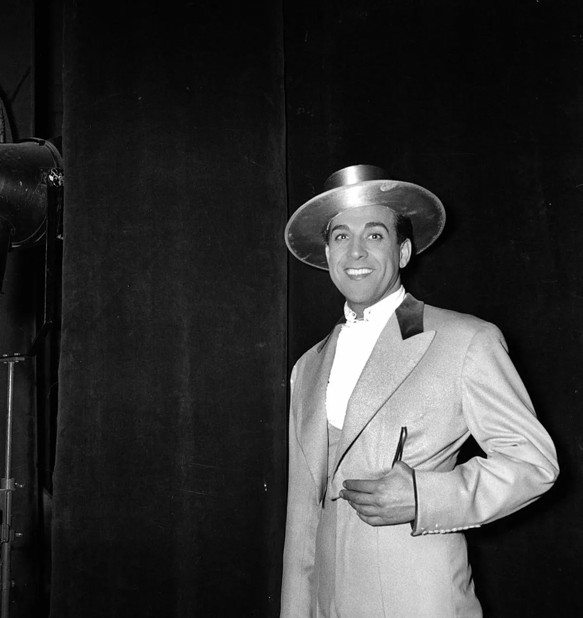 Luis Mariano, chanteur et comédien espagnol dans "Andalousie" de Francis Lopez. | Photo : Getty Images