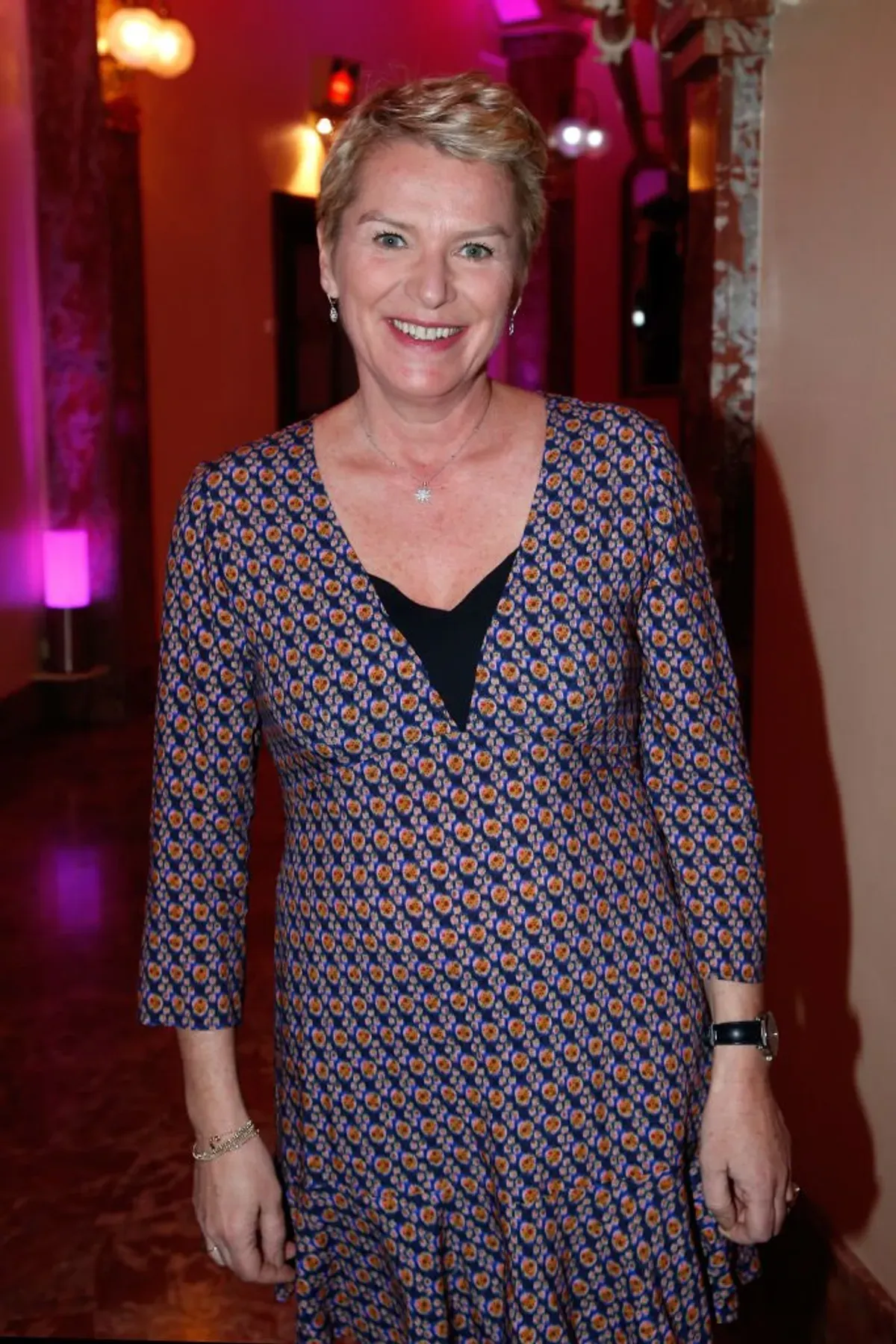 La journaliste Elise Lucet assiste à "Depardieu Chante Barbara" au "Cirque D'Hiver" le 18 novembre 2017 à Paris, France. | Photo : Getty Images