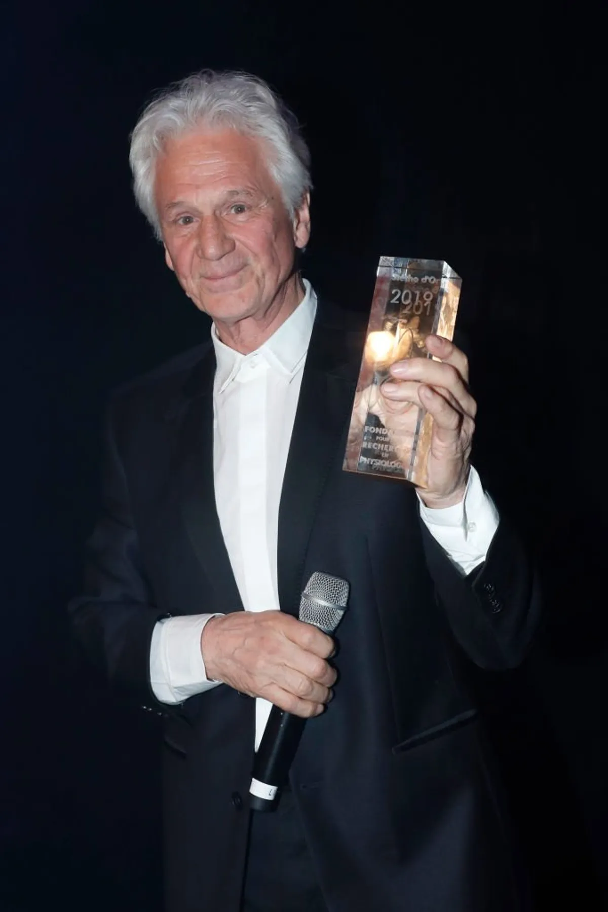 Gérard Lenorman assiste au Gala de bienfaisance "Stéthos d'Or 2019" de la Fondation pour la recherche physiologique le 11 mars 2019 à Paris, France. | Photo : Getty Images