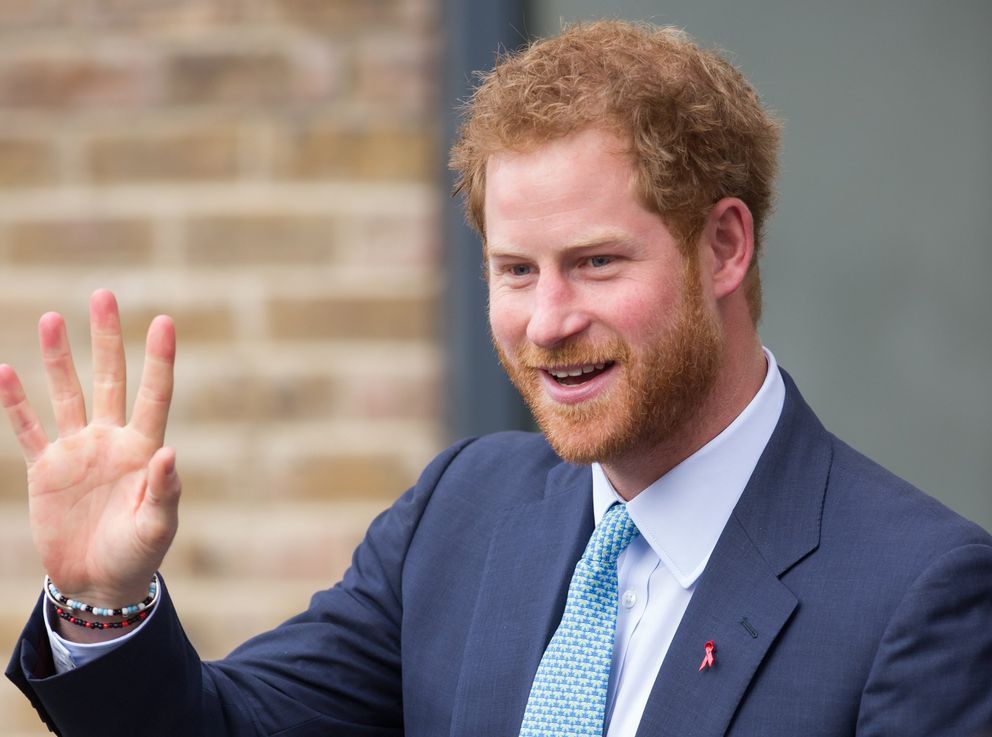 Le prince Harry visite l'hôpital Mildmay, un hôpital dédié au VIH, le 14 décembre 2015, à Londres, en Angleterre. | Source : Getty Images
