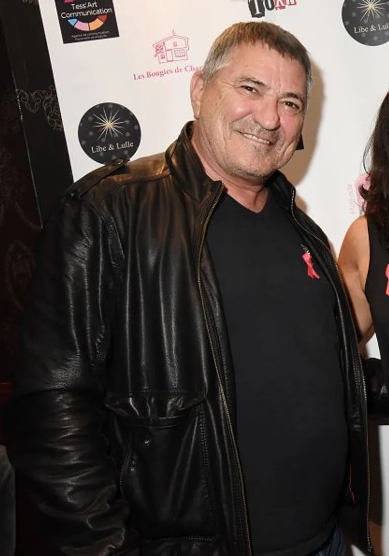 Jean Marie Bigard assiste à la soirée de vente aux enchères du "Souffle de Violette". | Photo : Getty Images.