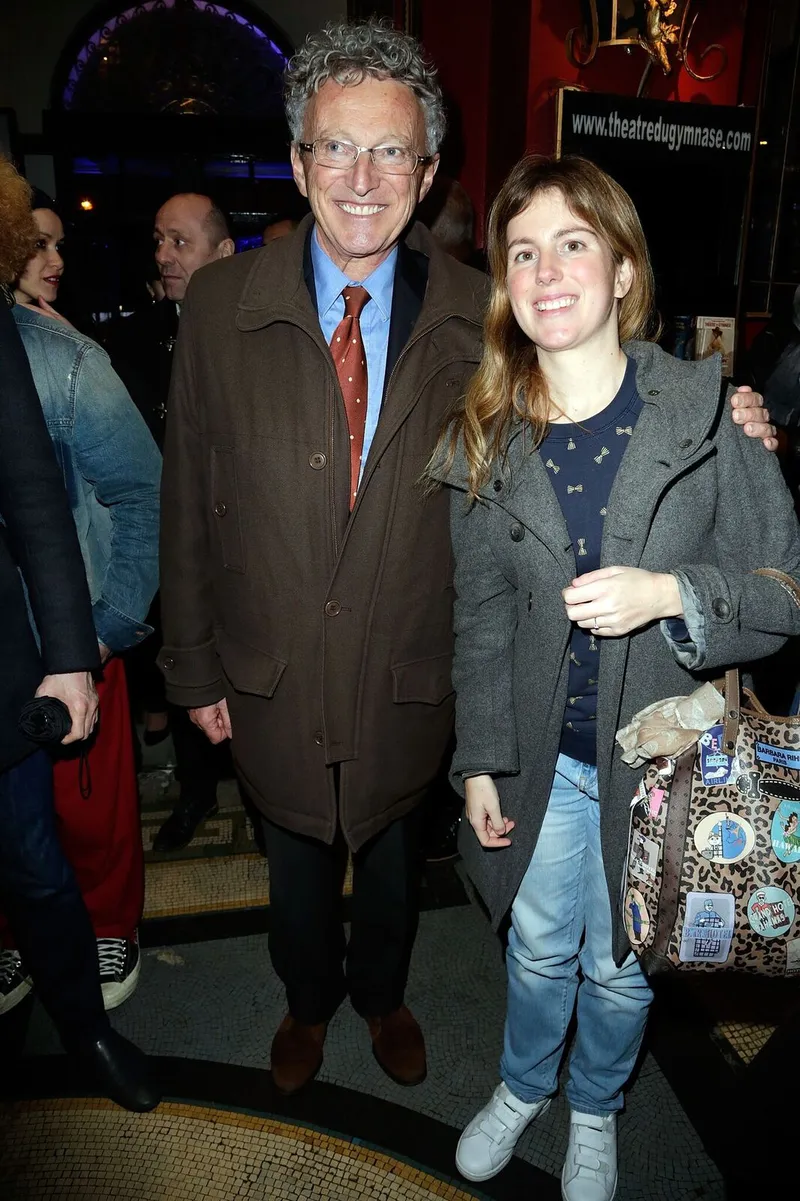 Nelson Monfort et sa fille Isaure Monfort au Théâtre du Gymnase le 8 février 2016 à Paris, France. | Photo : Getty Images
