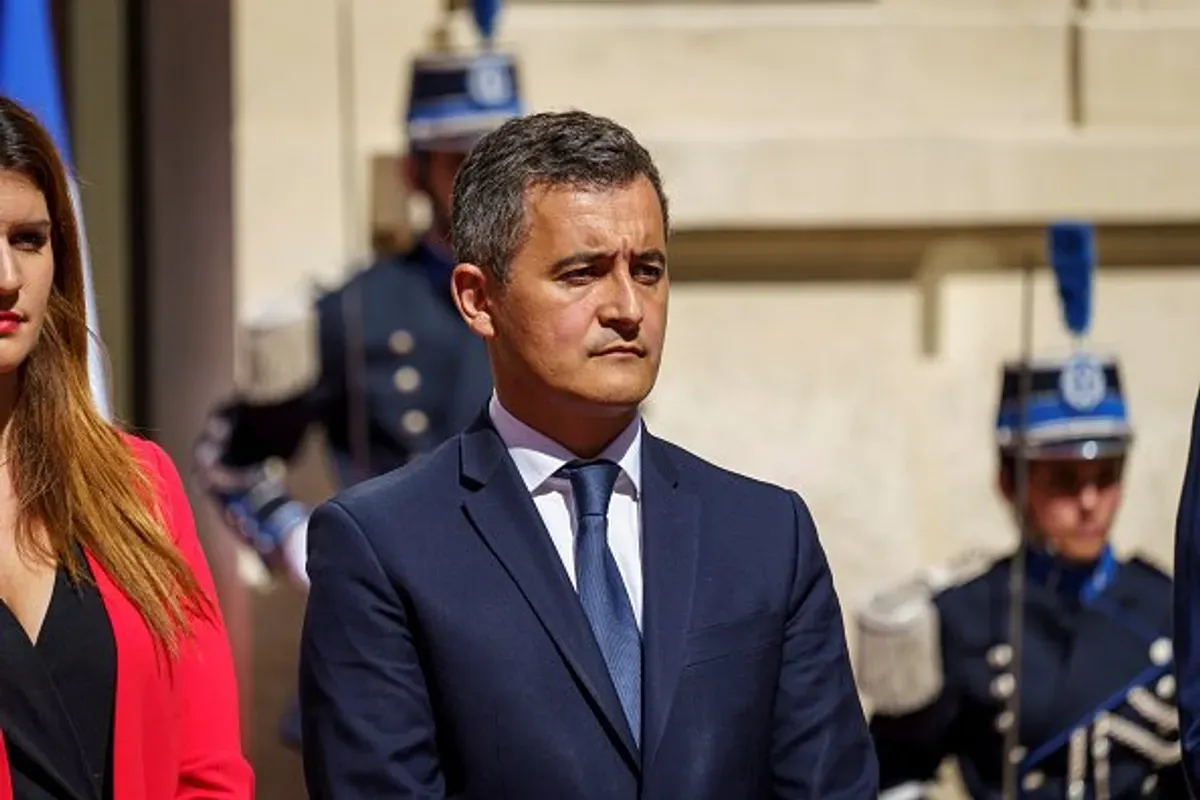 Gérald Darmanin est photographié pour Paris Match lors de la passation des pouvoirs. |Photo : Getty Images