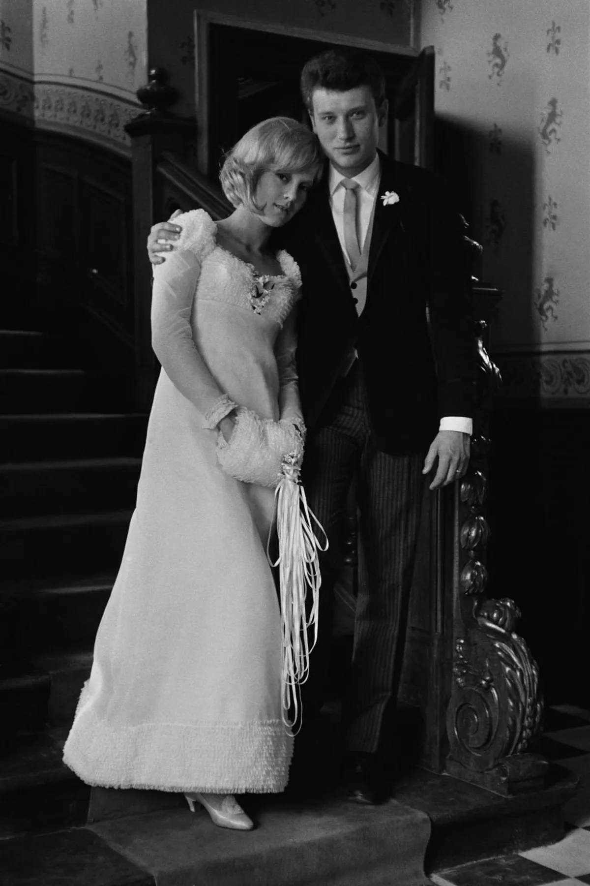 Johnny Hallyday et Sylvie Vartan le jour de leur mariage en 12 avril 1965 | Photo : Getty Images