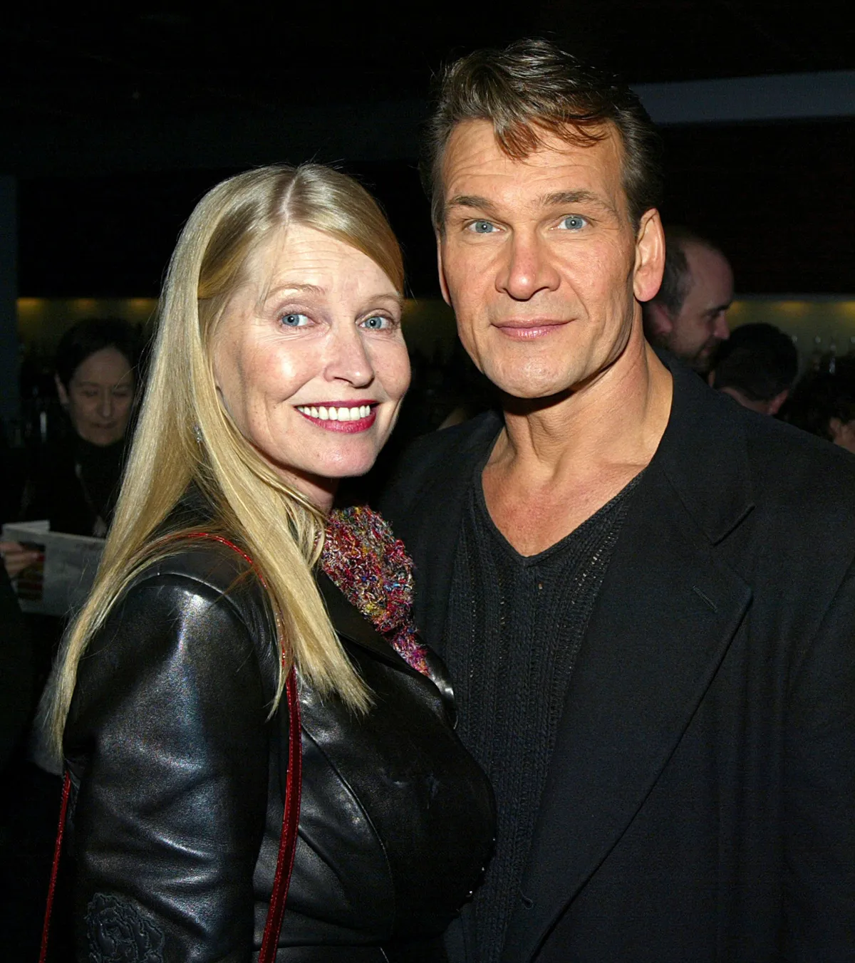 Patrick und Liza Swayze posieren für die Kamera | Quelle: Getty Images