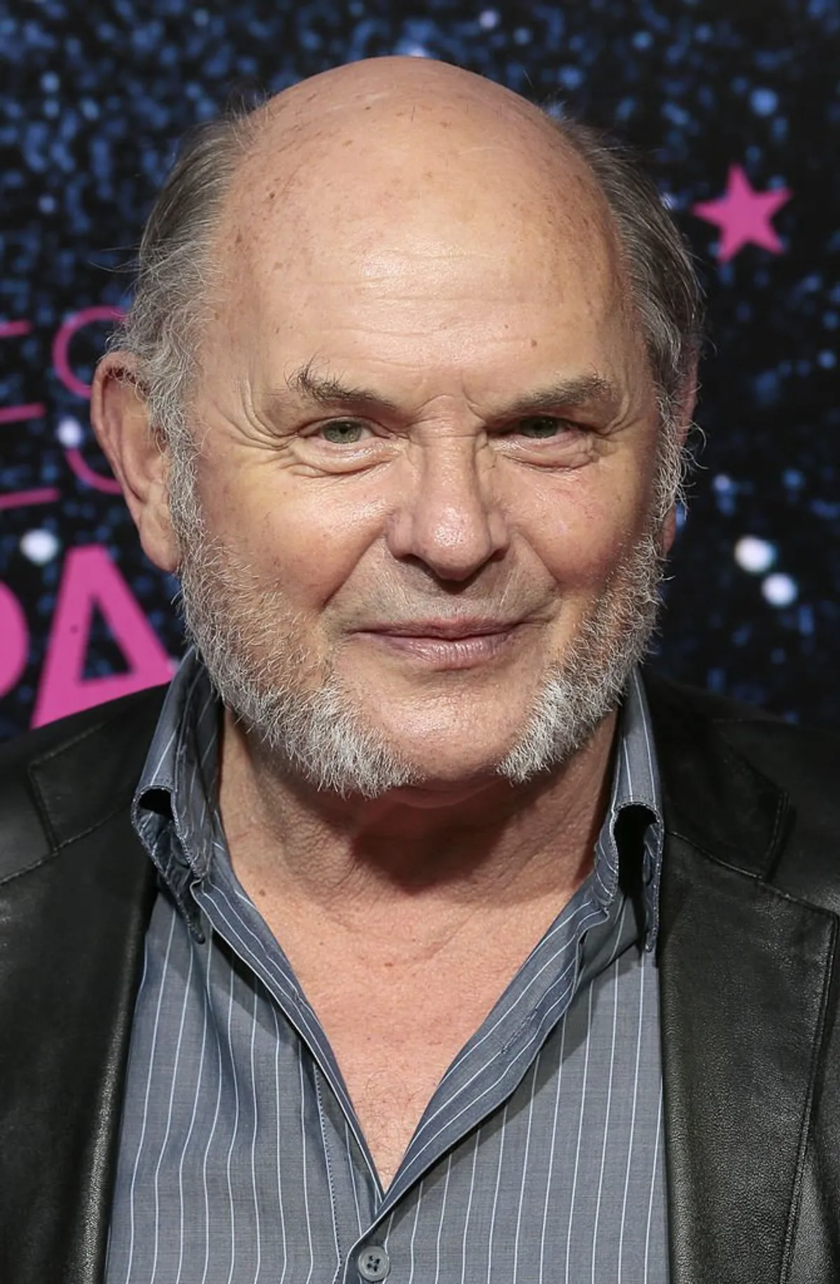 L'acteur français Jean-François Stevenin pose lors du photocall de la première de La Venus à la fourrure, lors de l'ouverture officielle du 11e Festival Paris Cinéma à Paris, le 27 juin 2013. | Photo : Getty Images