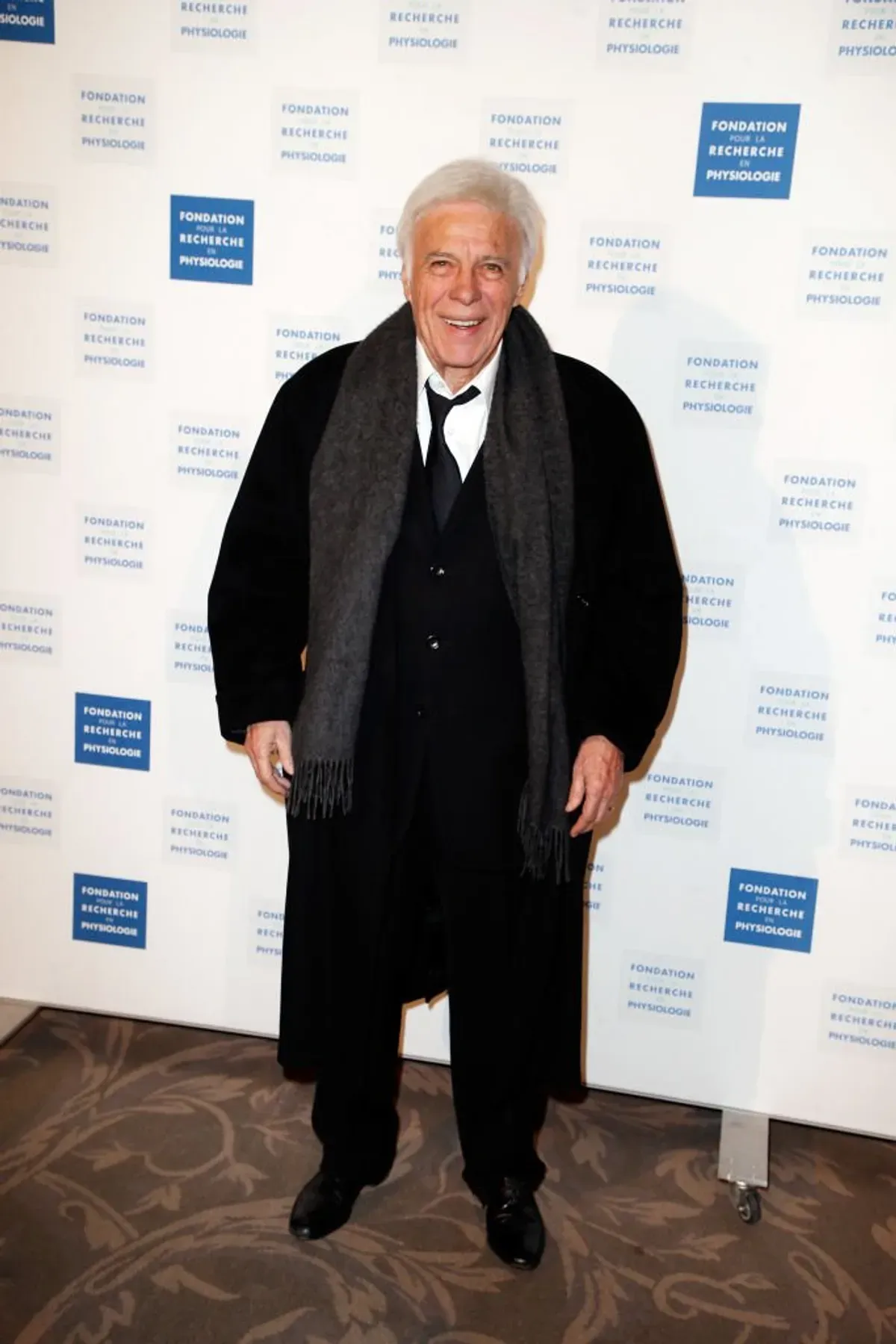 Guy Bedos assiste au gala "Les Stethos D'Or 2018" au Four Seasons Hotel George V le 19 mars 2018 à Paris, France. | Photo : Getty Images