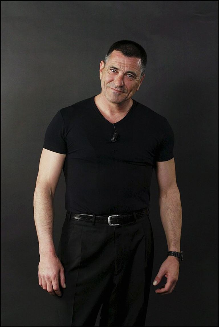 Studio "Rire contre le racisme" à Paris, France, le 15 mars 2004 - Bigard. | Photo : Getty Images