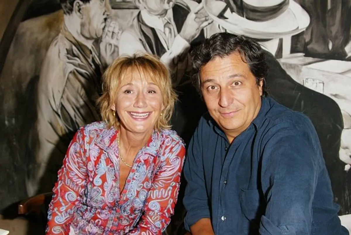 Christian Clavier & Marie-Anne Chazel à la Place des Lices à Saint-Tropez, France. | Photo : Getty Images