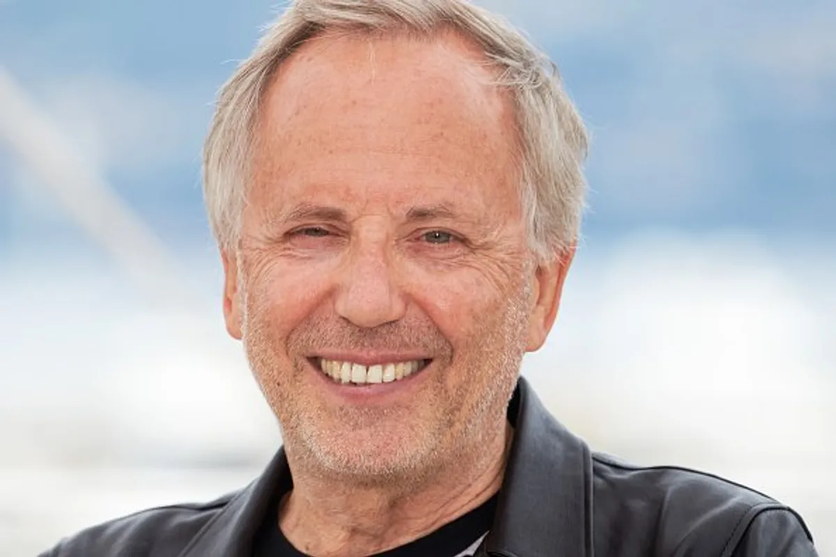 Fabrice Luchini assiste à la photocall de "Slack Bay (Ma Loute)" lors du 69ème Festival de Cannes au Palais des Festivals le 13 mai 2016 à Cannes, France. | Photo : Getty Images
