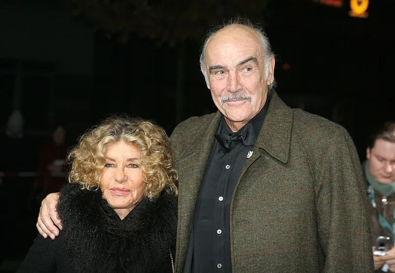 L'acteur Sean Connery et sa femme Micheline Roquebrune | Photo : Getty Images